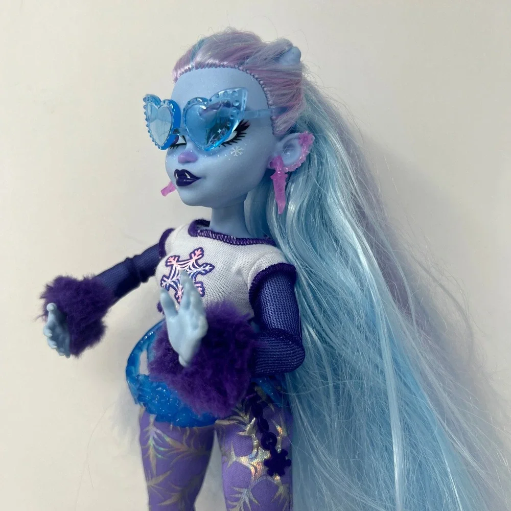 Monster High Abbey Bominable G3 Doll Blue‎ Purple WinMattelter Snowflake Fashion